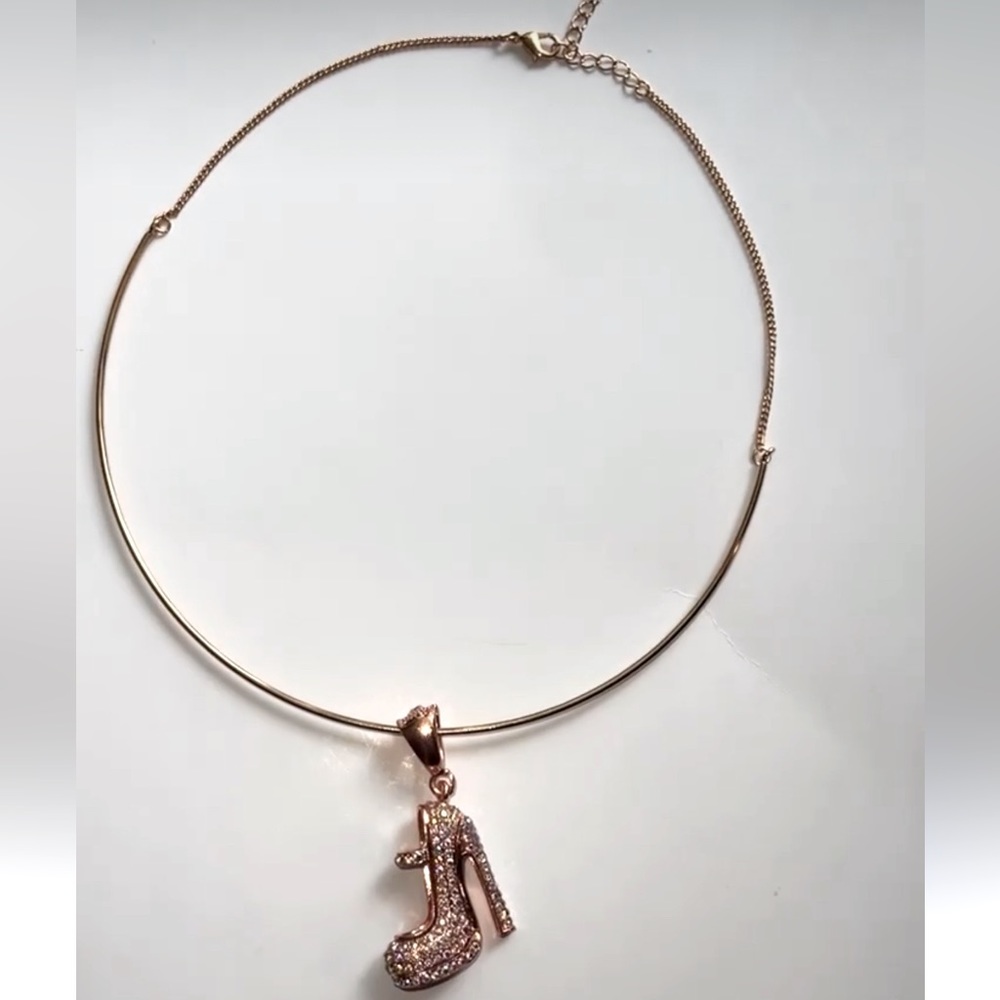 Handmade choker necklace with high heel shoe pendant brand new